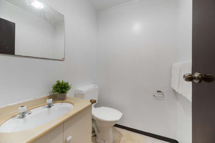 1A Malloy Place Eastern Beach_11