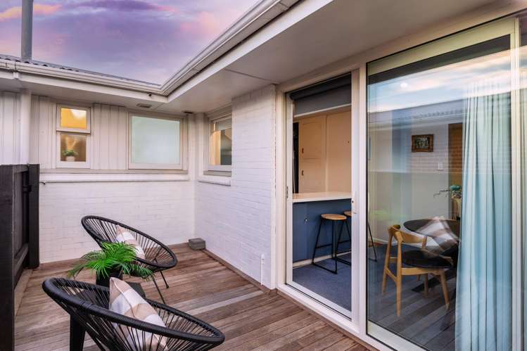 2/4 Lansbury Avenue Strowan_15
