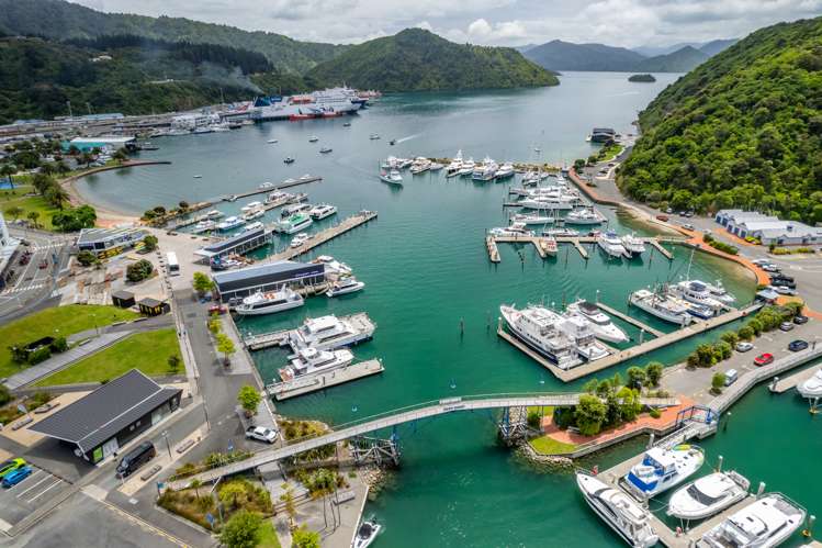 39 Waikawa Road Picton_16
