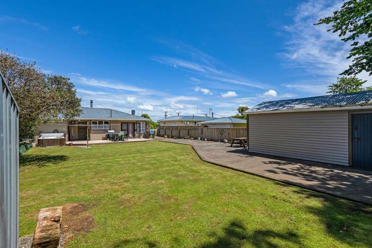 8 Hulke Street Foxton_24