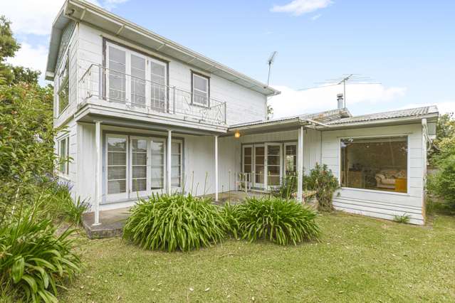 32 Pohutukawa Road Beachlands_1