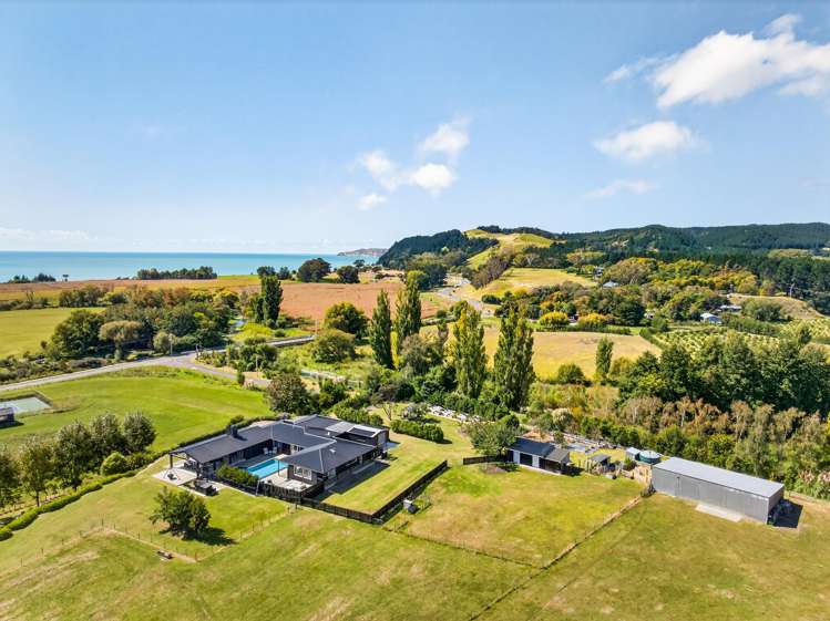 10 Charlton Road Te Awanga_35