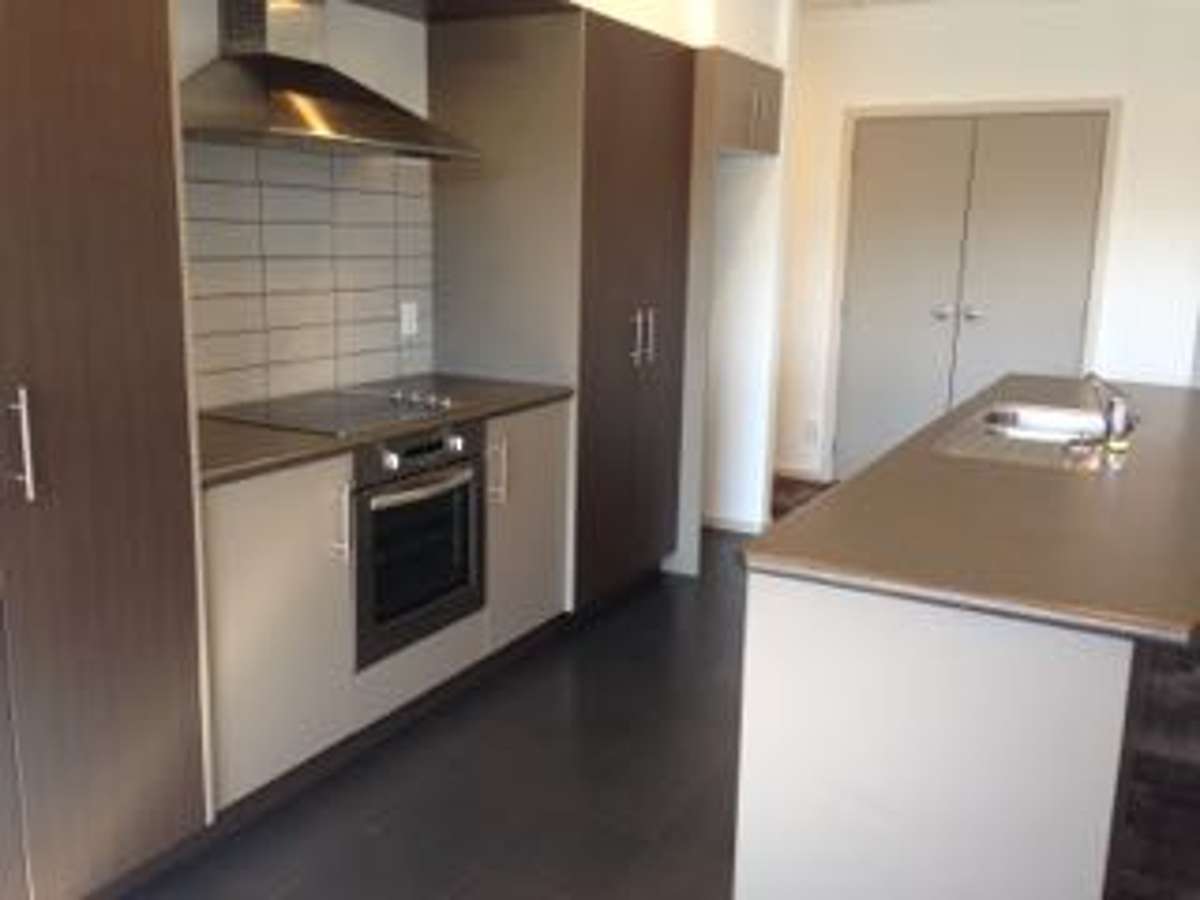 2/31 Miro Street, Town Centre 2