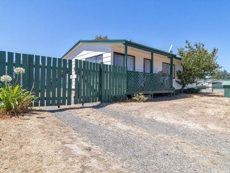 2 Tarbet Street_0
