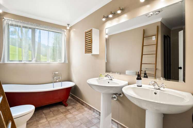 11 Chelivode Street Waitati_25