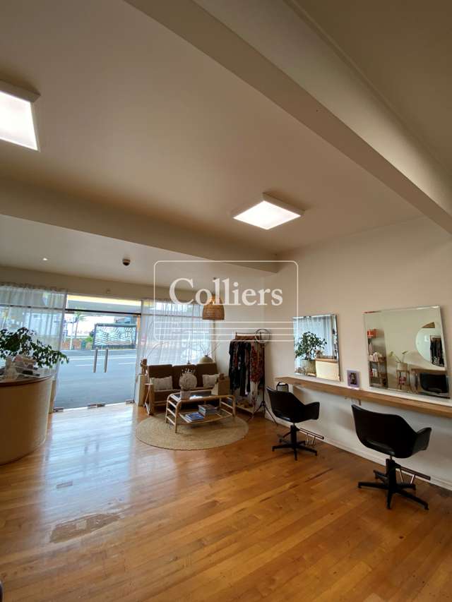 2/108 Onewa Road Northcote_4