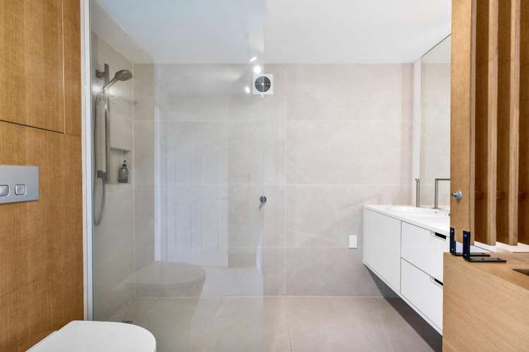 1000 East Coast Road Northcross_17