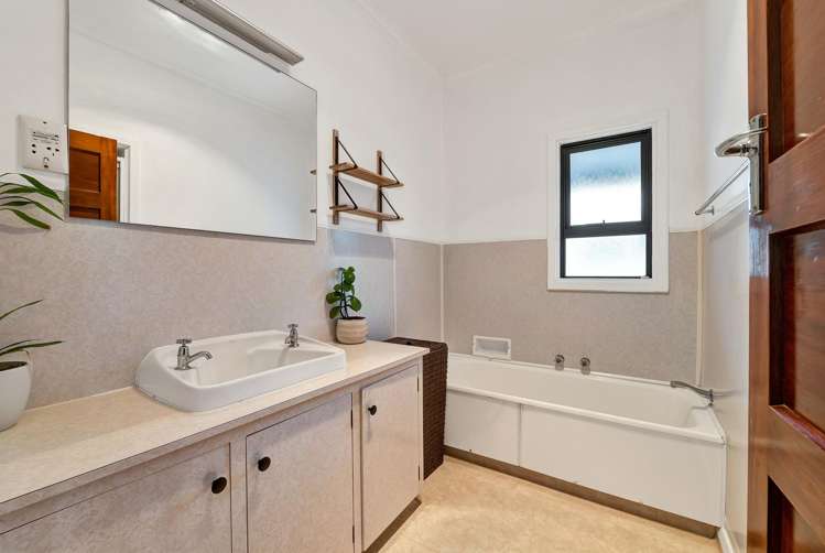 261 Coronation Avenue Welbourn_13