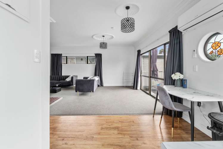 2/16 Abbotsford Street 3295_10