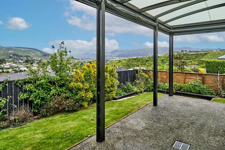 25 Paparoa Crescent Aotea_18