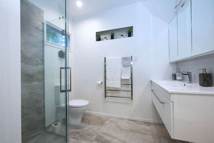 21 Tawini Road Titirangi_11