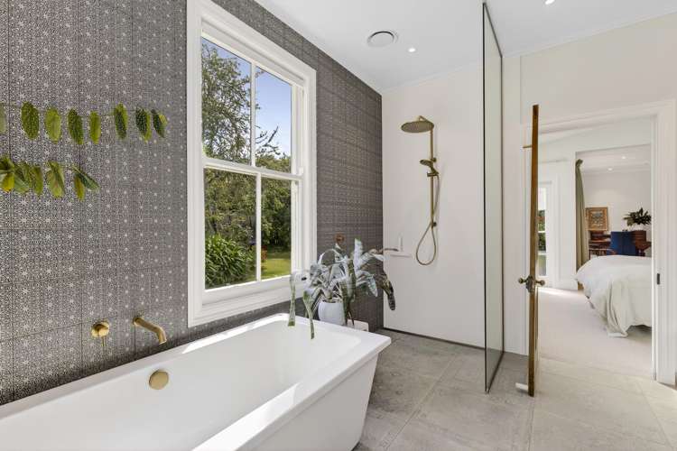 55 Packard Road Motupipi_10