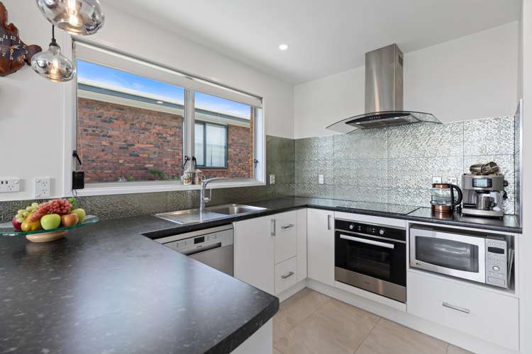 24 Wickham Place Hairini_7