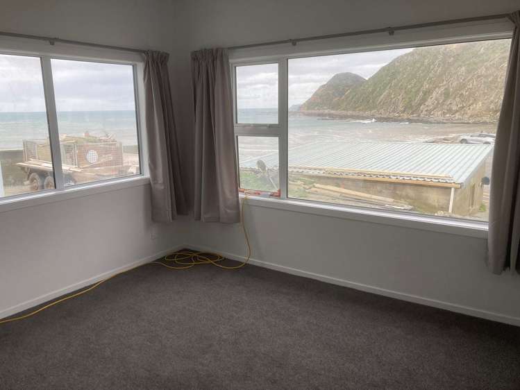 1093 Makara Road Makara Beach_8