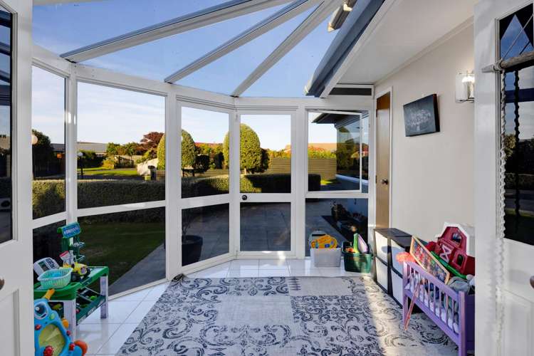 283 Glover Road Hawera_23