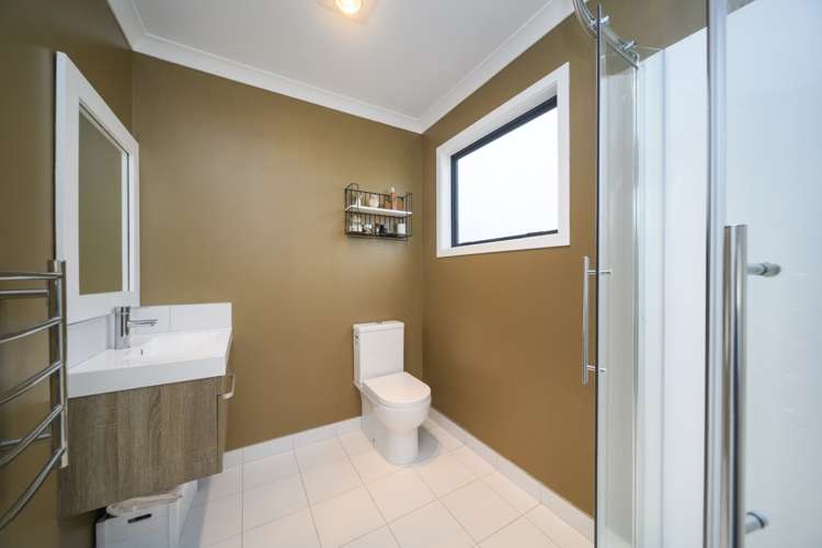 20 Varsity Heights 10930_5