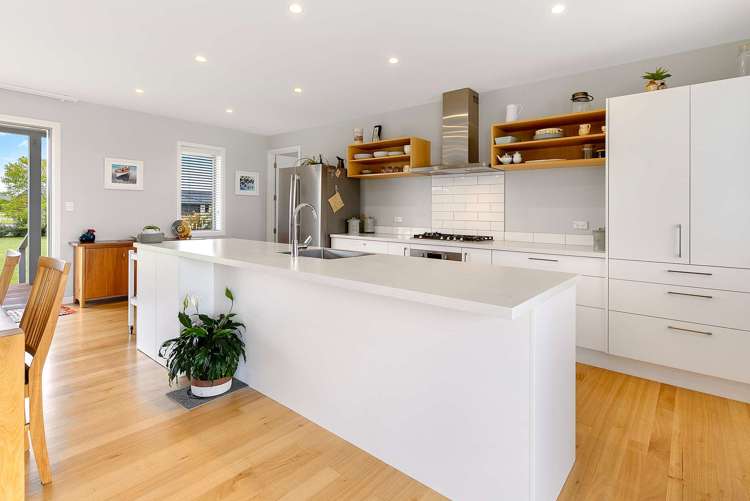 2 Pukeko Way Amberley_14