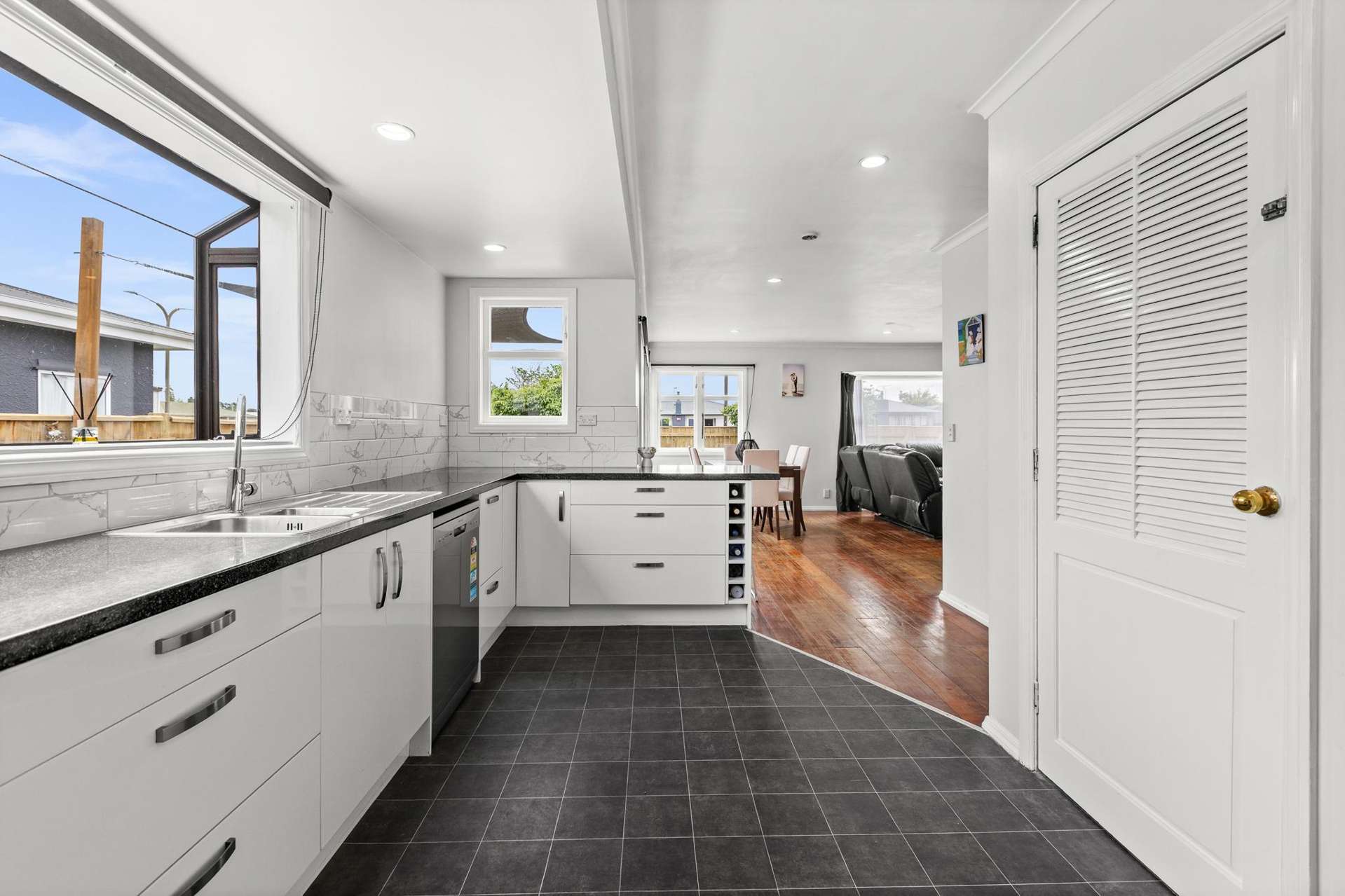 252 Kennedy Road Onekawa_0