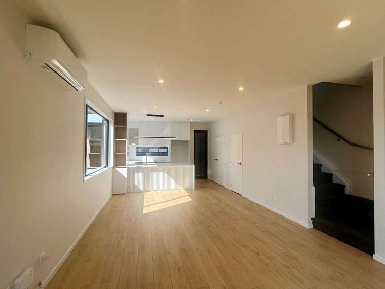 44D Sylvan Crescent Te Atatu South_7