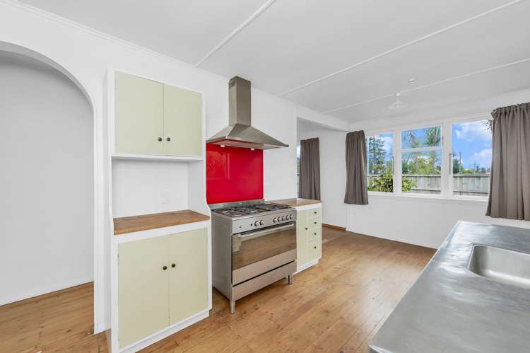 5695 West Coast Road Springfield_16