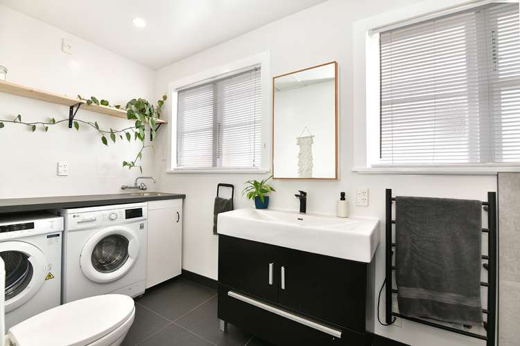 32 Karaka Street Helensville_11