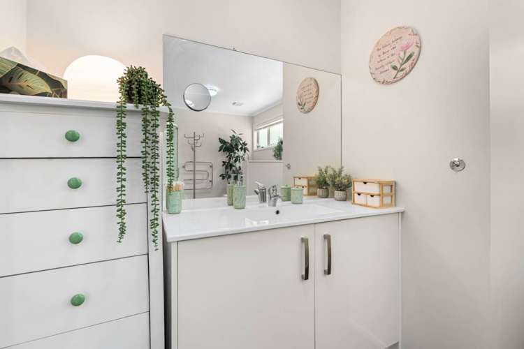 22 Gerontius Glade Torbay_18