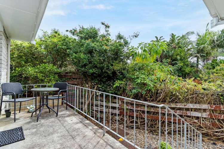 2/27 Ellerton Road Mount Eden_7