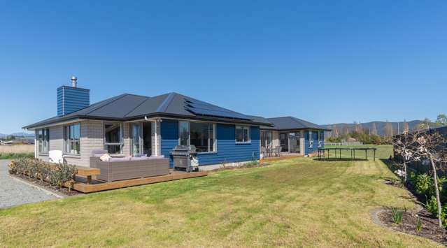 11 Breaksea Street Te Anau_1