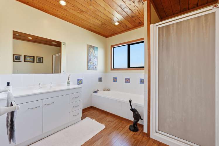 166 Torkar Road Clarks Beach_26