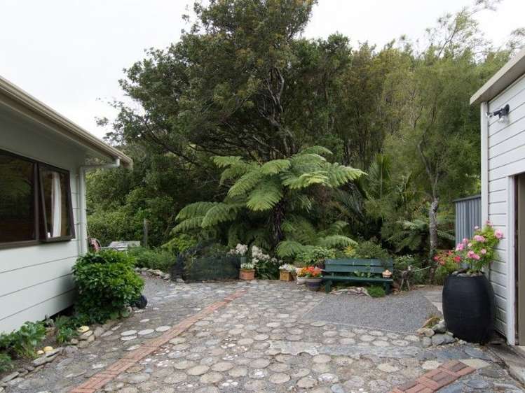 2325 Croisilles-French Pass Road Okiwi Bay_8