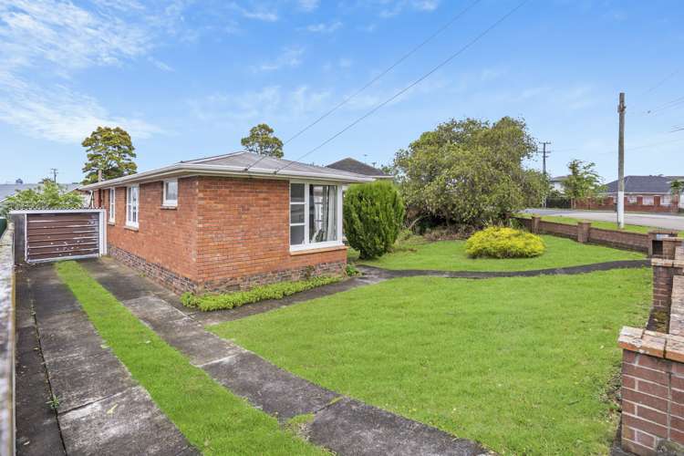 81 New Windsor Road New Windsor_17