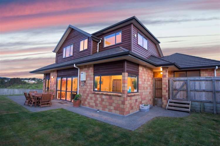 25 Tongariro Drive Aotea_3