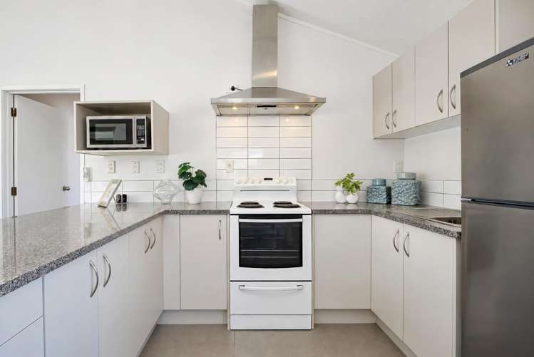 4A Dosina Place Flat Bush_11
