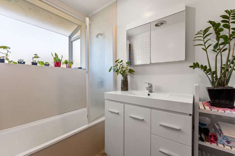 1/11a Agincourt Street Glenfield_27