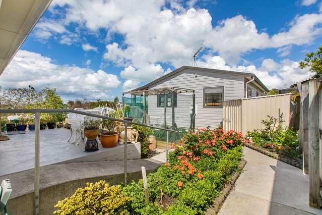 19 Craig Road Maraetai_1