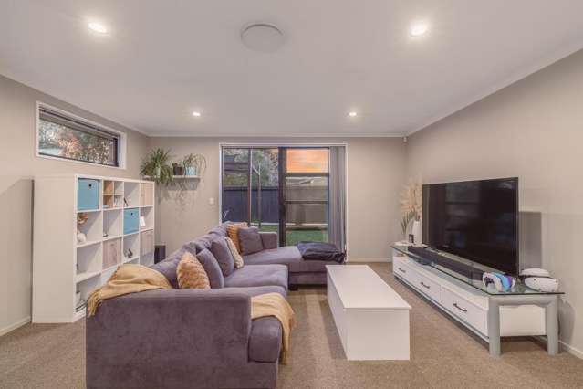 a/401 Pages Road Aranui_2