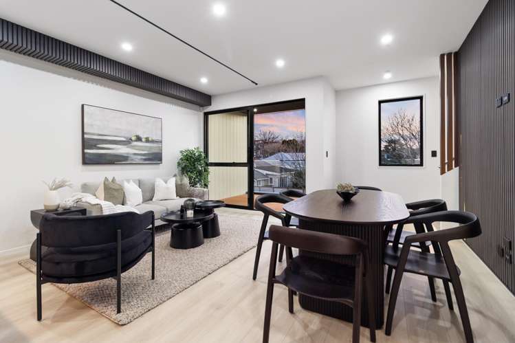 69 Green Lane East_5