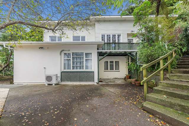 Recently renovated 2BR Flat in Tawa, Wellington