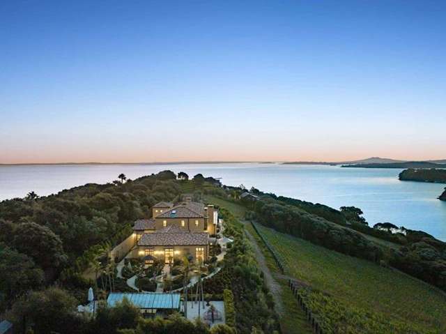 Waiheke villa looking for $20m-plus as US buyers circle