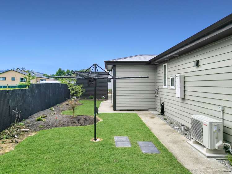 14 Stuart Street Owaka_26