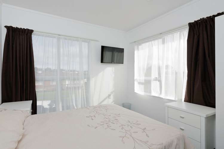 30 Dillon Crescent Clover Park_8