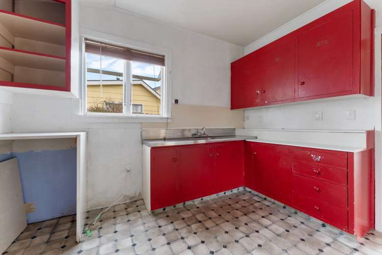 9 Princes Street Waikari_11