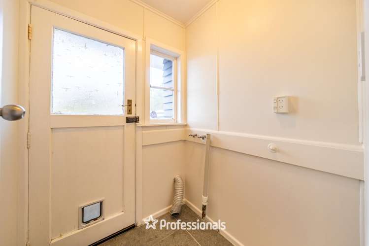 98 Wood Street Wainuiomata_11