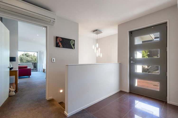 355 Princes Drive Britannia Heights_9