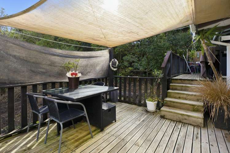 3 Lucy Road Waiomu_11