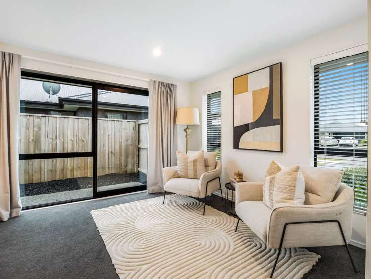 160 Faringdon Boulevard Rolleston_9