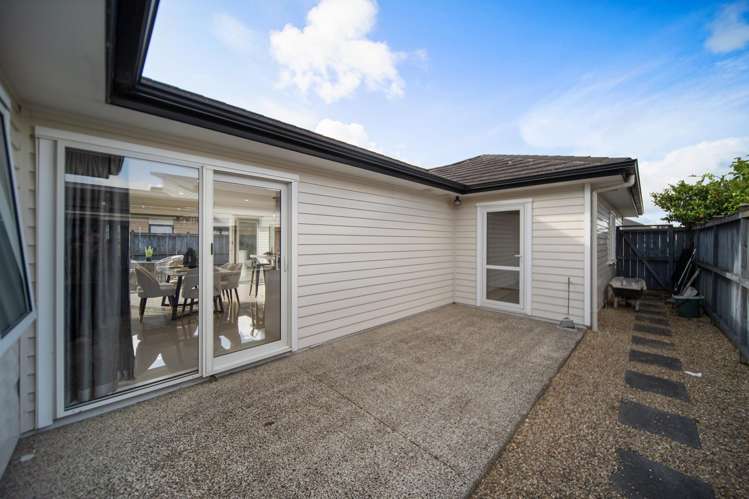 8 Canini Grove Karaka_27