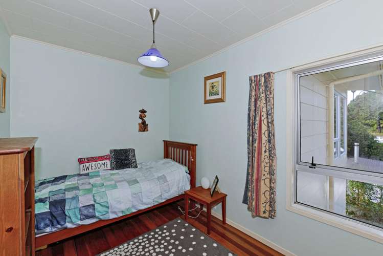 1204 Huia Road Huia_9