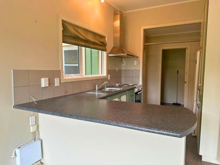 27 Seaview Crescent Picton_4