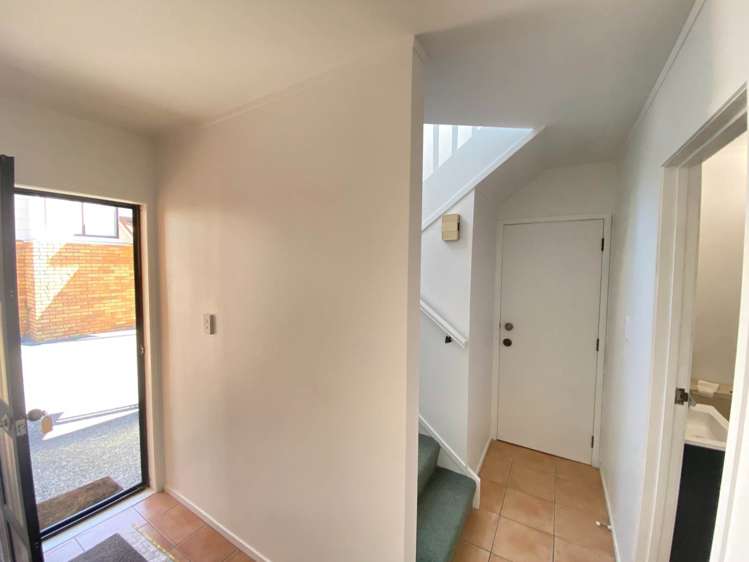 2/59 Cook Street Howick_17